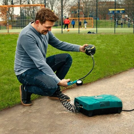 VONROC Compresseur Portable 1100W - 8 Bar - Sans Huile – 180L/m - 11 Accessoires Inclus – Image 2